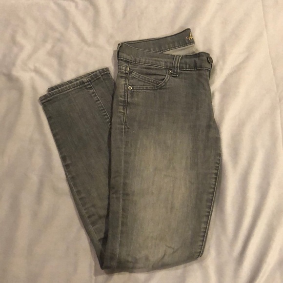 Gray “the diva” jeans - Picture 3 of 3